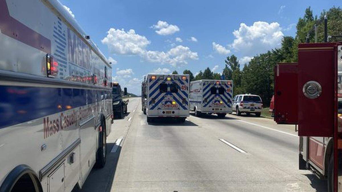Six people died in a wreck on Interstate 485 Outer Loop in Charlotte on Saturday.