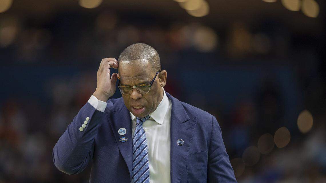 Why it’s time for UNC basketball to go outside ‘family’ to replace Hubert Davis
