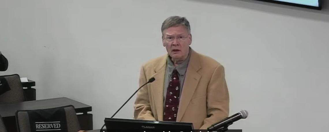 Bob McIntosh of the McIntosh Law Firm in Davidson speaks on behalf of the planned Gabriel Farms development at the Mooresville Planning Board meeting on Jan. 13, 2026.