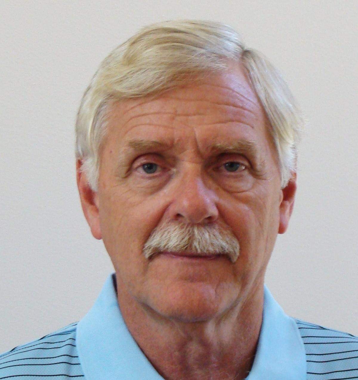 Alan Hoyle