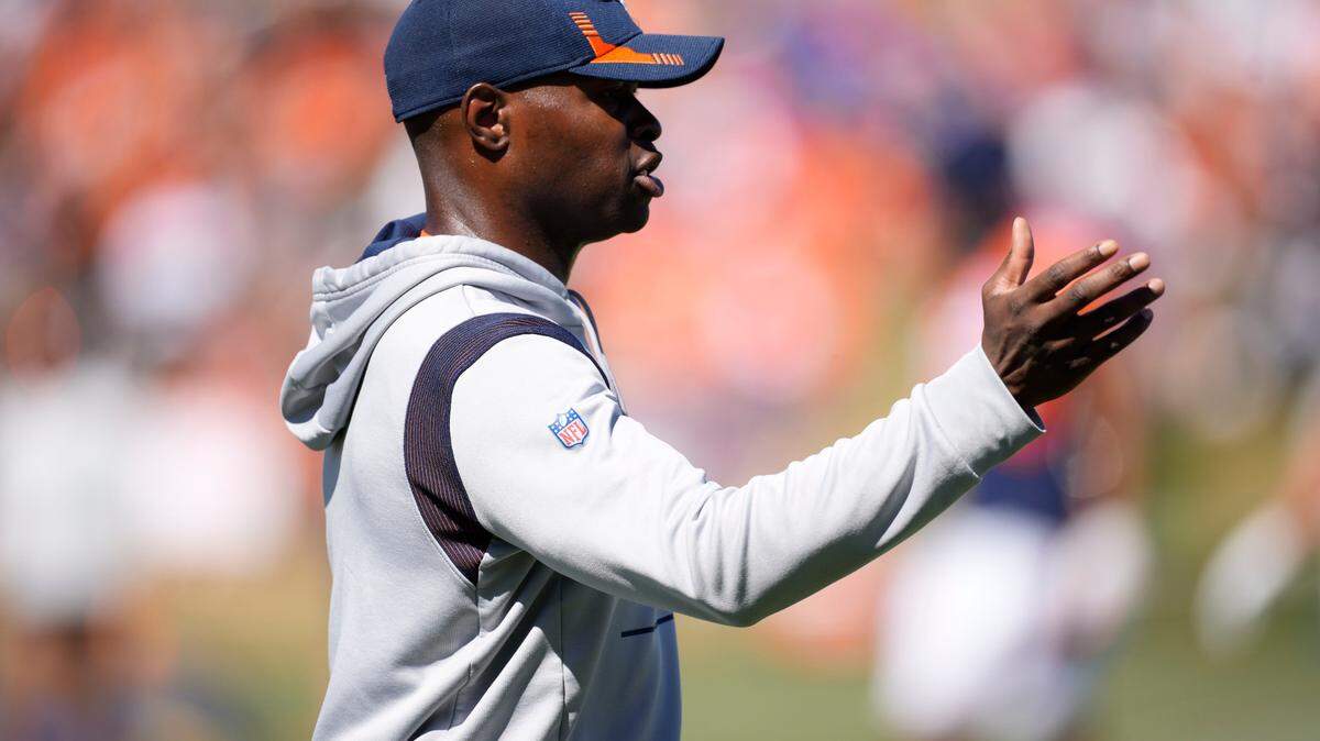 The Carolina Panthers agreed to terms with Denver Broncos defensive coordinator Ejiro Evero on Sunday to fill the same role with the NFC South franchise. (AP Photo/David Zalubowski)