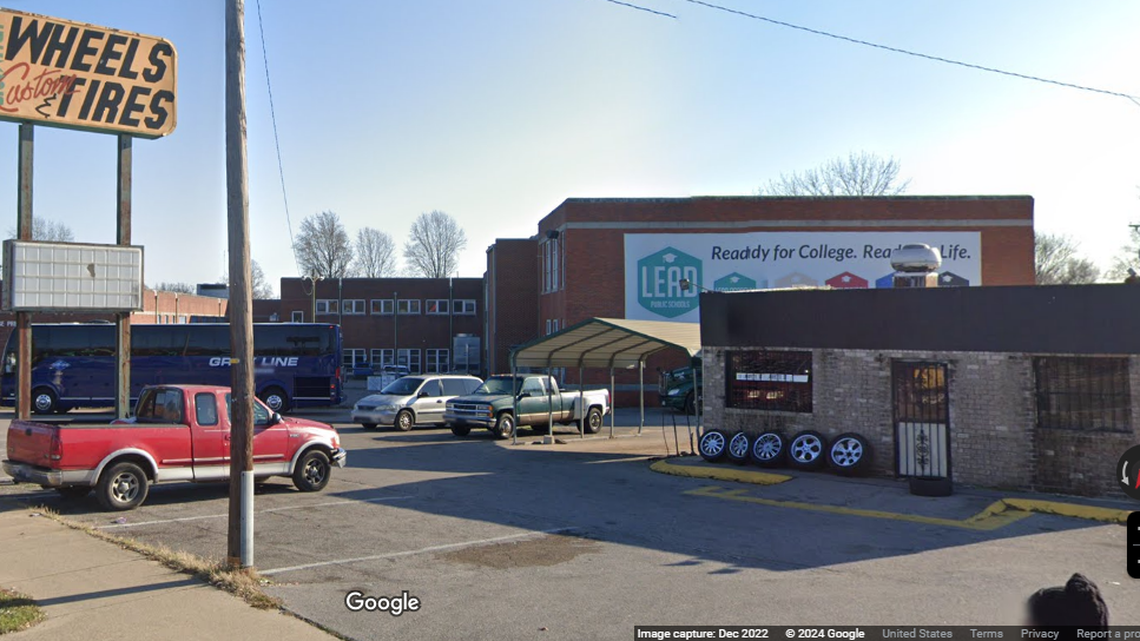 The attempted carjacking happened around 10 a..m. on Thursday, July 18, at Lucky’s Custom Wheels & Tires in Nashville, Tennessee, officials say.