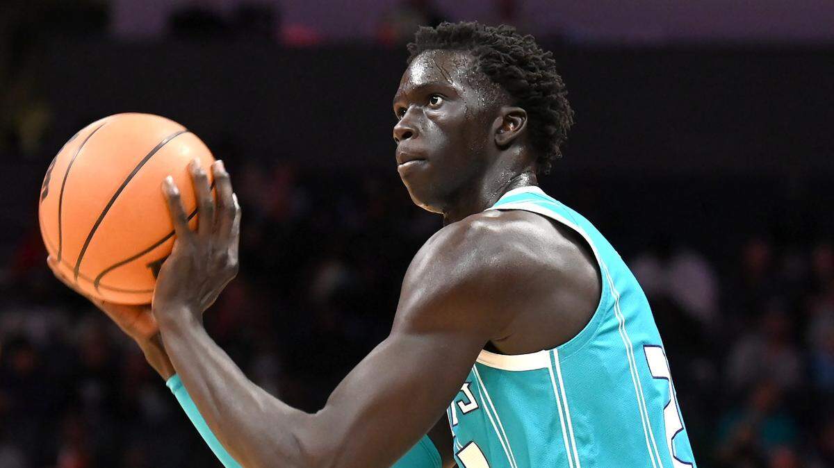 Charlotte Hornets forward JT Thor lines up a shot attempt against the Philadelphia 76ers during second quarter action on Wednesday, December 8, 2021 at Spectrum Center in Charlotte, NC.