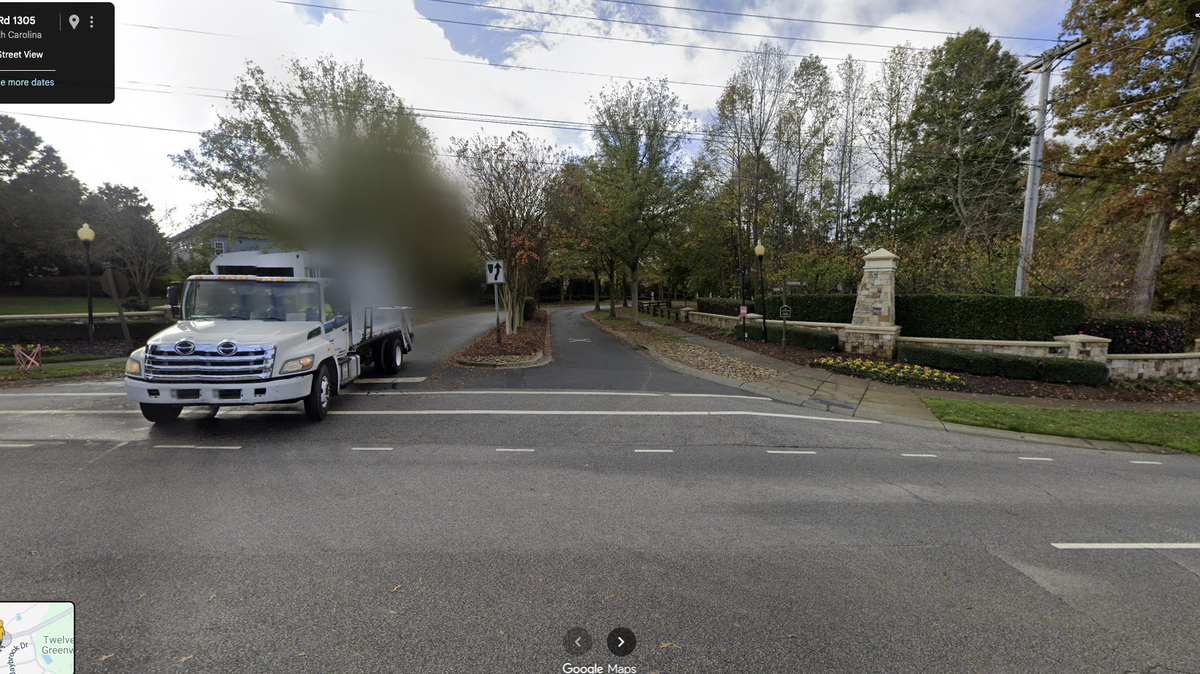 A traffic light will be put up at the busy entrance to Millbridge, a popular subdivision, before the end of the year.