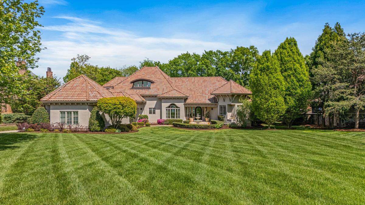Built in 2006, the five-bedroom, five-bathroom home was completely renovated in 2021 by designer Jaclyn Ciurciu.