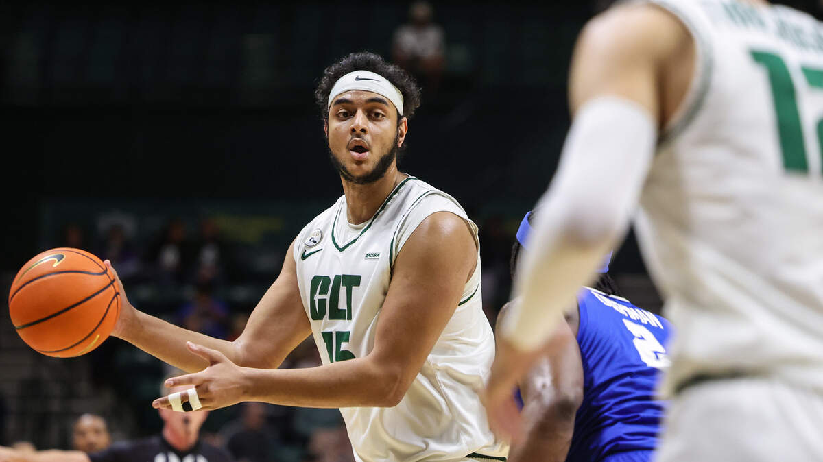 UNC Charlotte’s Aly Khalifa looks for a pass during the game against Middle Tennessee at Dale F. Halton Arena on Thursday, December 29, 2022. Charlotte defeated Middle Tennessee, 82-67.