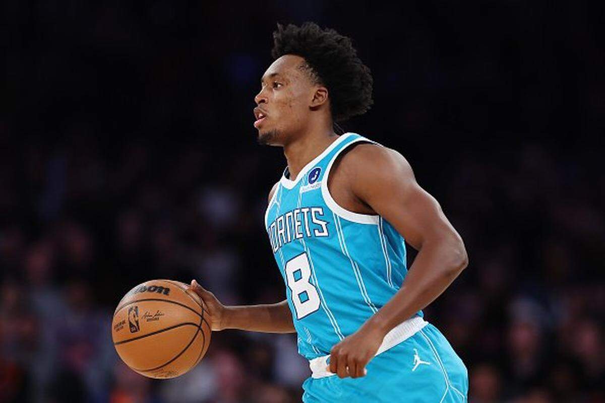 Collin Sexton #8 of the Charlotte Hornets dribbles during the first half against the New York Knicks at Madison Square Garden on October 17, 2025 in New York City.