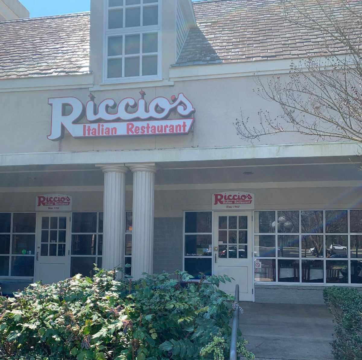 Peggy and Jerry Segal opened Riccio’s Italian Restaurant in 1962. It moved to Touchstone Village in 1993.