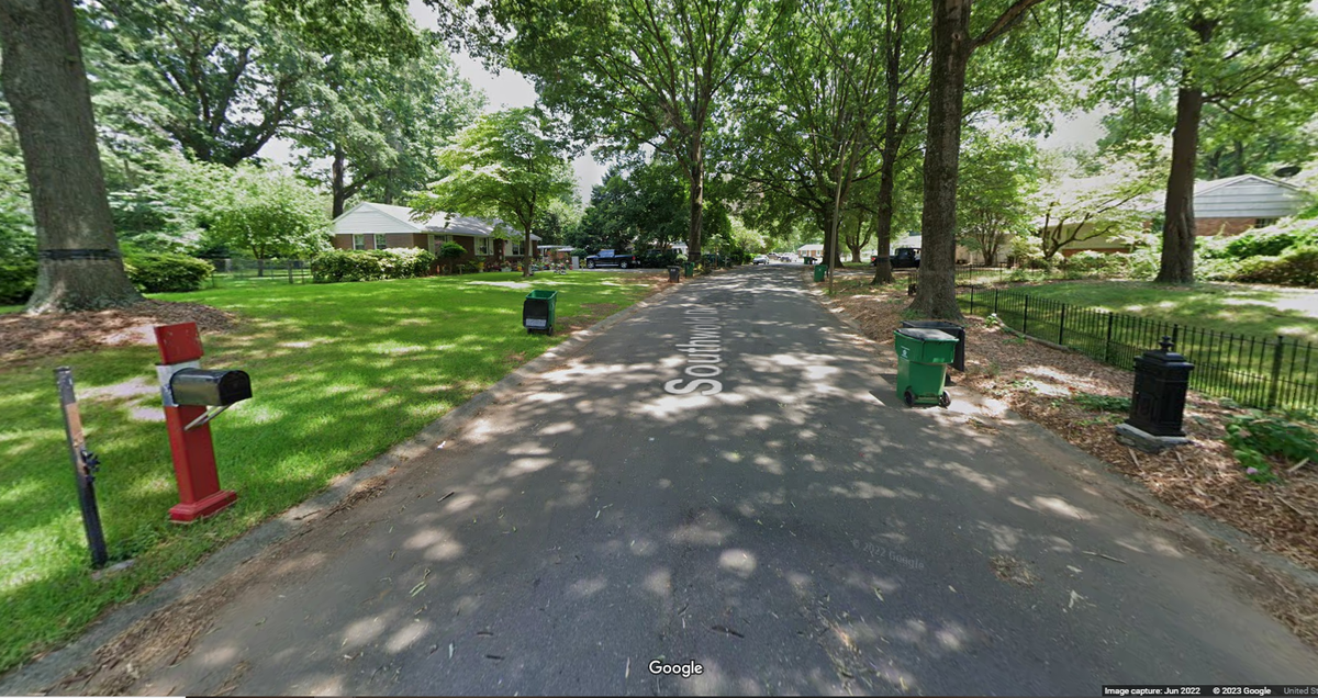 The shooting happened about 10:15 a.m. Wednesday in the 100 block of Southwold Drive, CMPD said. The neighborhood is southwest of the intersection of South Tryon Street and Billy Graham Boulevard.&nbsp;