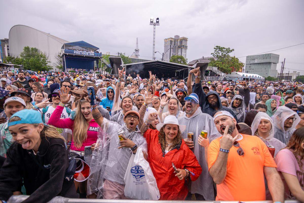 Fans at Lovin’ Life Music Fest.