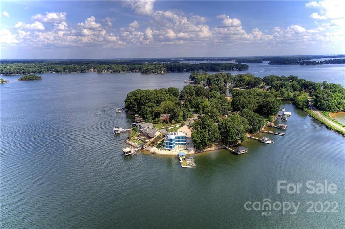 Ted and Beverly Corriher’s 6,483-square-foot home graces the tip of a Lake Norman peninsula on Harbor Circle, off Kiser Island Road and N.C. 150 in Terrell