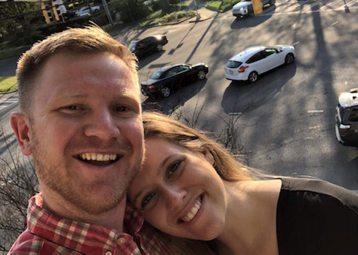 Philip and Sarah Freeman enjoy Harris Teeter’s Wine Bar in Myers Park, which has an outdoor patio with comfortable furniture.