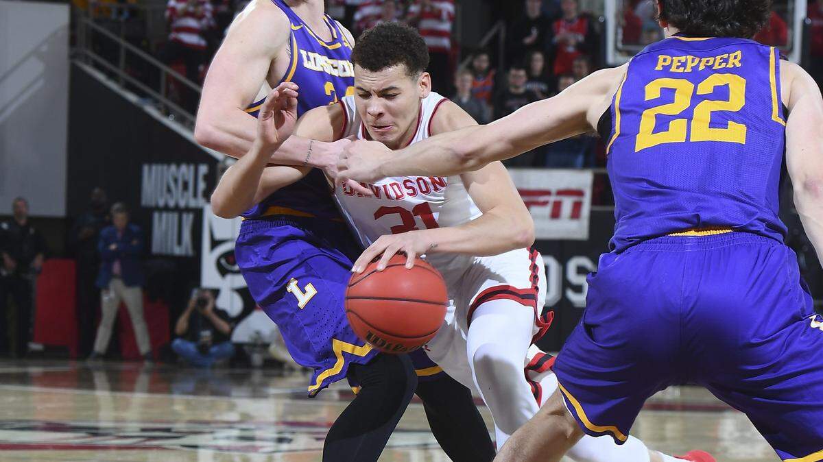 Davidson and junior guard Kellan Grady (31) will open their Atlantic 10 conference season with two consecutive road games in January.