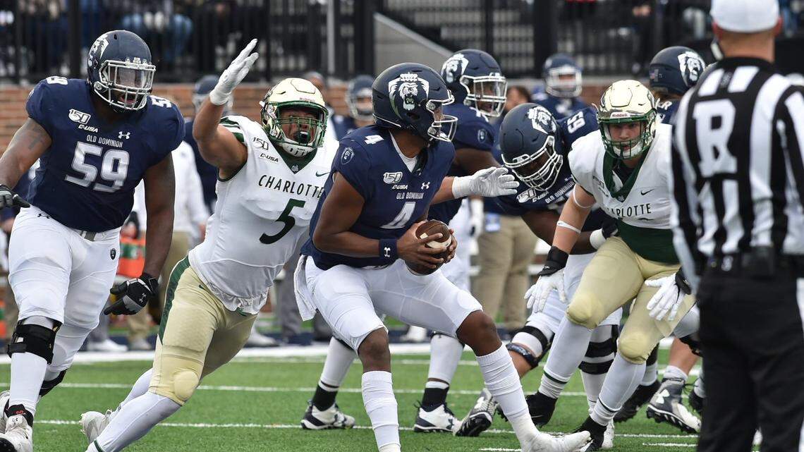 Former Charlotte 49ers defensive end Alex Highsmith (5).