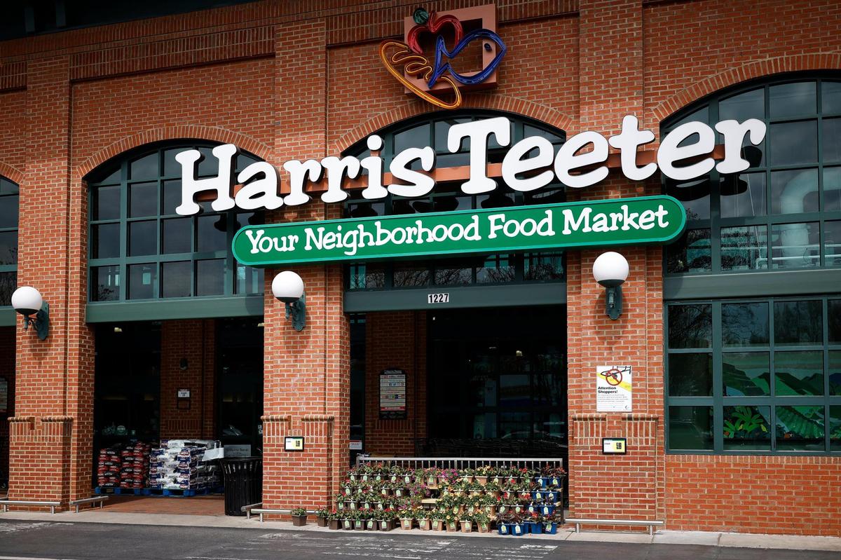 Harris Teeter at 1227 East Boulevard in Charlotte, N.C., Tuesday, March 29, 2022. Harris Teeter is competing with Walmart and Food Lion as one of Charlotte’s largest grocers. Alex Slitz