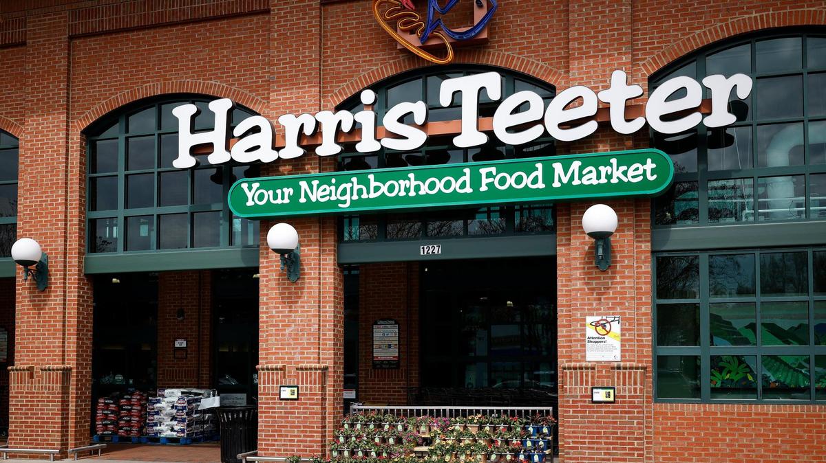 Harris Teeter at 1227 East Boulevard in Charlotte, N.C., Tuesday, March 29, 2022. Harris Teeter is competing with Walmart and Food Lion as one of Charlotte’s largest grocers. Alex Slitz