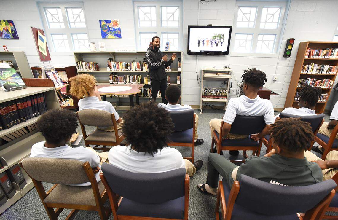 Sherrill Roland, who’s an artist-in-residence at the McColl Center, met with about 10 youth inmates at the Mecklenburg County Detention facility, or Jail North, on Tuesday Oct. 9, 2019. Sherrill was wrongly convicted and spent more than 10 months in prison and his art is a reflection of his time behind bars and his transition back into society.
