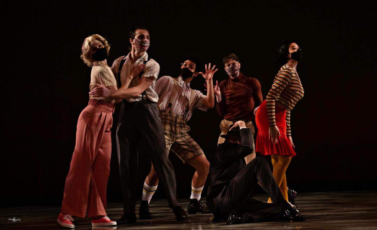Charlotte Ballet dancers performed in masks during this spring 2021 performance of “People of Tomorrow,” choreography by Nadine Barton. It was part of “Innovative: Direct from the LAB.” Pictured (left to right) are Sarah Lapointe, Ben Ingel, Andrés Trezevant, Colby Foss, Rees Launer (floor) and Meredith Hwang.