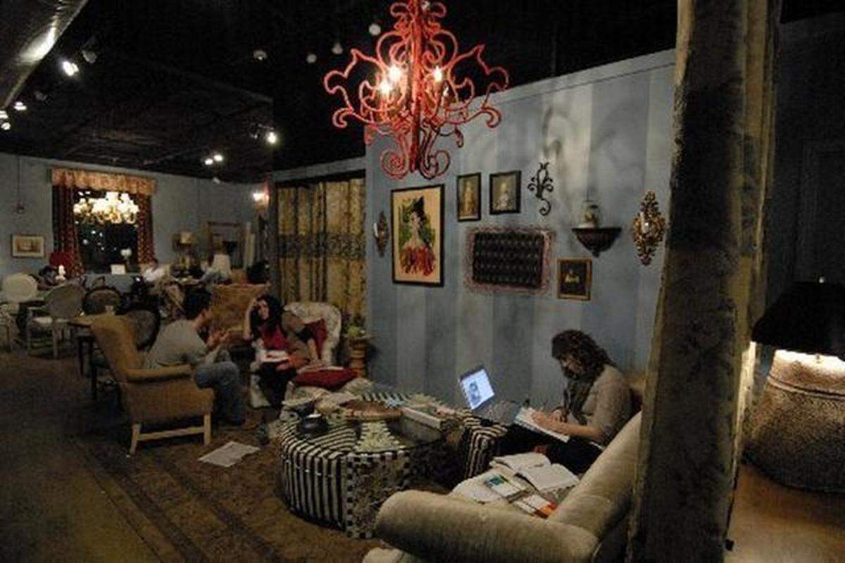 Get hip in Noda: The world hangs out at Amelie’s on North Davidson Street for free Wi-Fi, pastries and sandwiches.