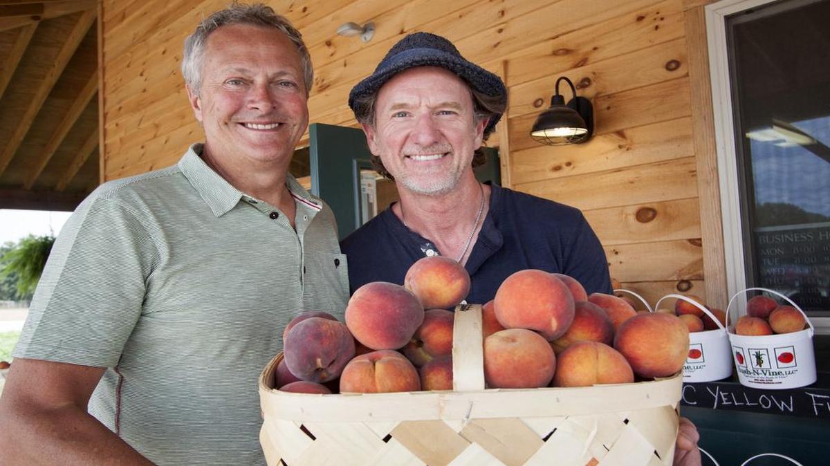 Celebrity chefs Nick Nairn, left, and Paul Rankin film a new culinary series, “Paul and Nick’s Big American Food Trip” Saturday at the Bush-N-Vine in York.