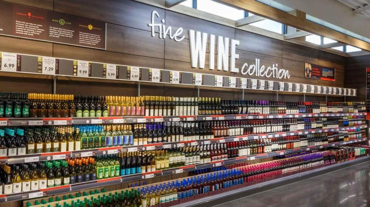 Lidl’s wine section is organized by characteristic, with color coding to help you find wines by taste (fruity vs. rich, etc.) and wines divided into price categories (Everyday Collection, Wine Club and Sommelier Selection).
