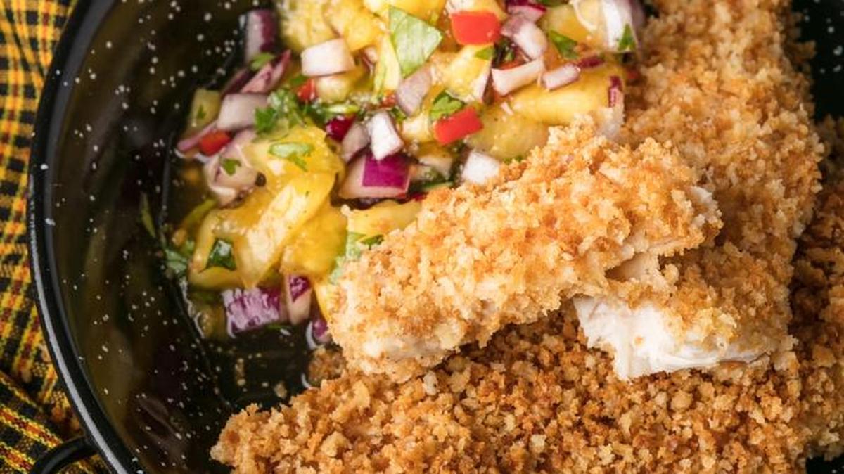 Oven-Baked Chicken Tenders With Pineapple-Apricot Salsa