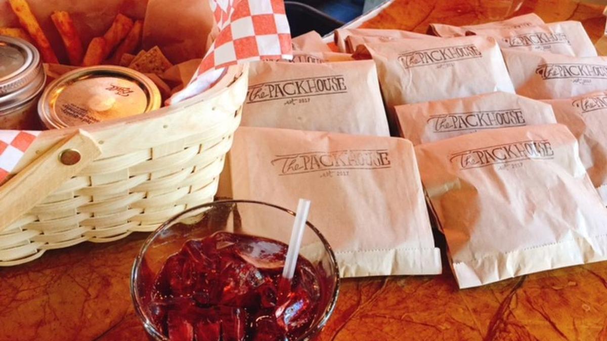 More Packhouse specialities: Housemade oat cookies with cream filling for dessert.