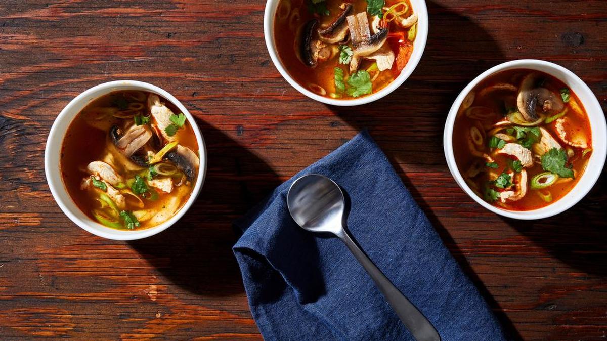 Spicy Lemon Grass Soup (Tom Yum Gai).