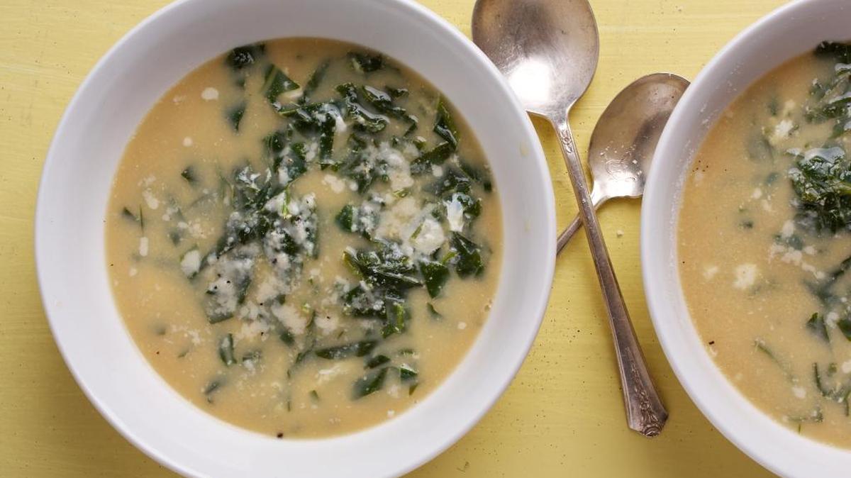 Stracciatella With Spinach is basically an Italian egg drop soup.