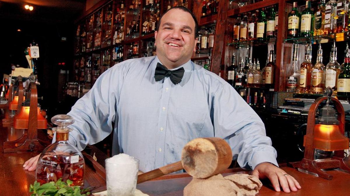 Mixologist Gary Crunkleton of The Crunkleton in Chapel Hill has signed a lease to open a new spot in Charlotte.