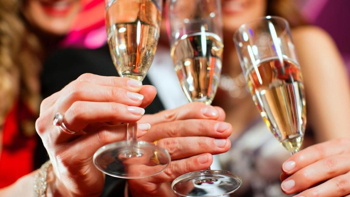 Put down that flute: They’re pretty, but are they the best way to serve your sparkling wine?