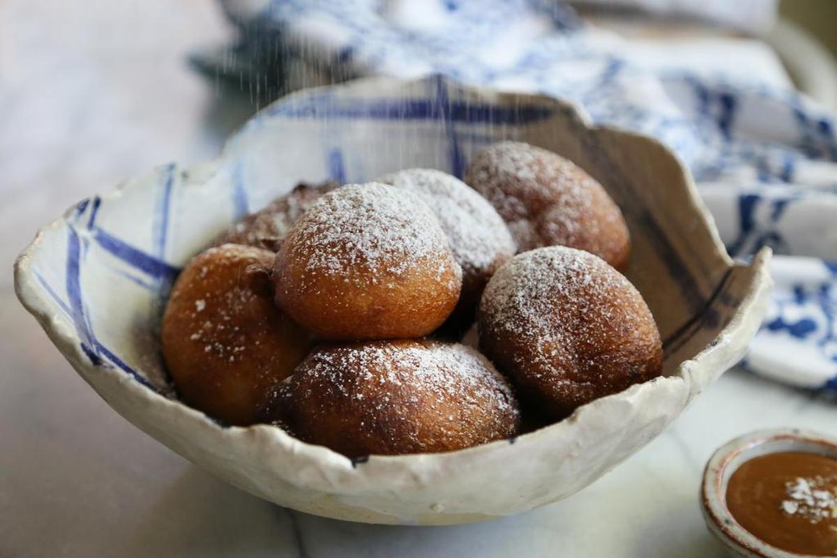 Zeppole a la Stagioni.