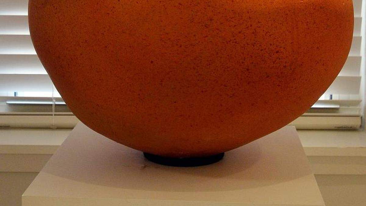 A clay sculpture by artist Clara “Kitty” Couch sits on a pedestal in the Culbertsons’ foyer.