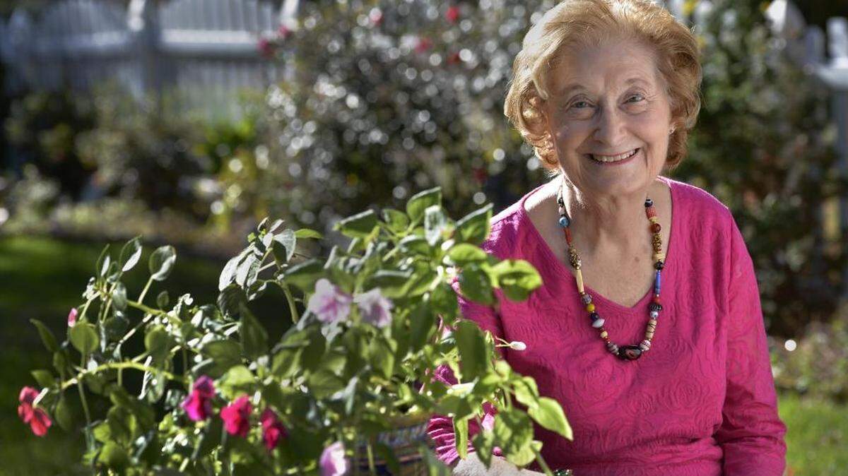 Darlene Prestbo, a former clinical social worker, was diagnosed with breast cancer a year ago. She offers tips on how to deal with post-surgery or major health setbacks.