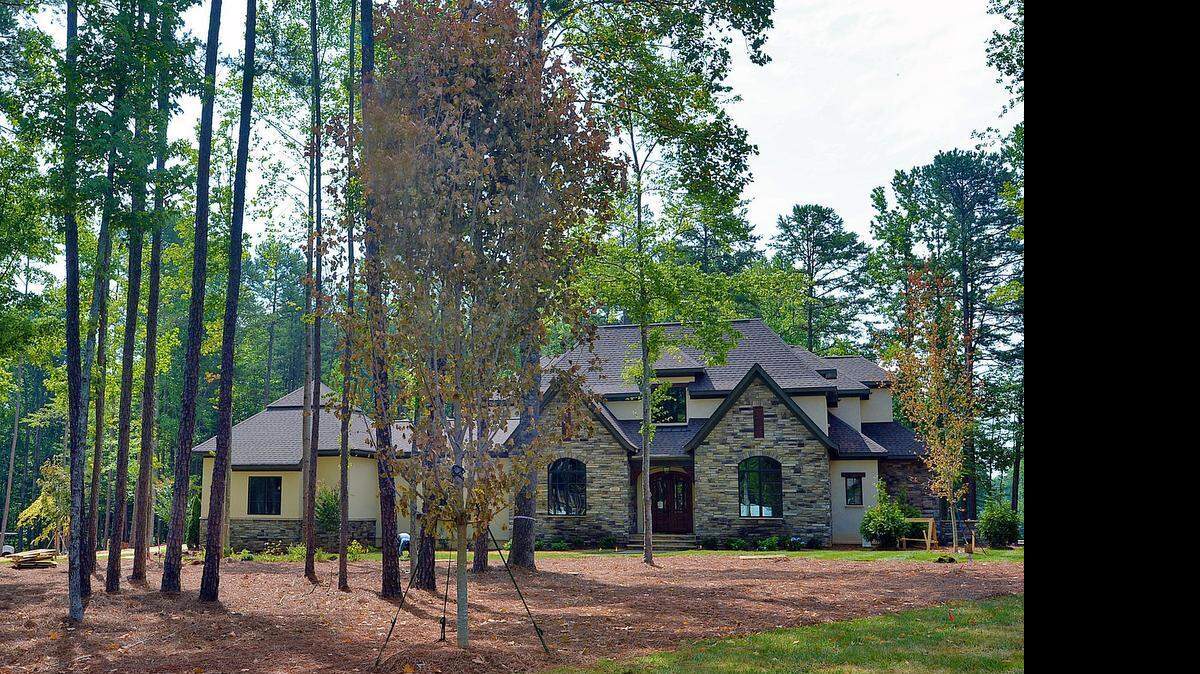 The Ullman Group created, Levade, a 5,211-square-foot home in Mint Hill that combines modern conveniences with the warmth and friendliness of a true country estate.