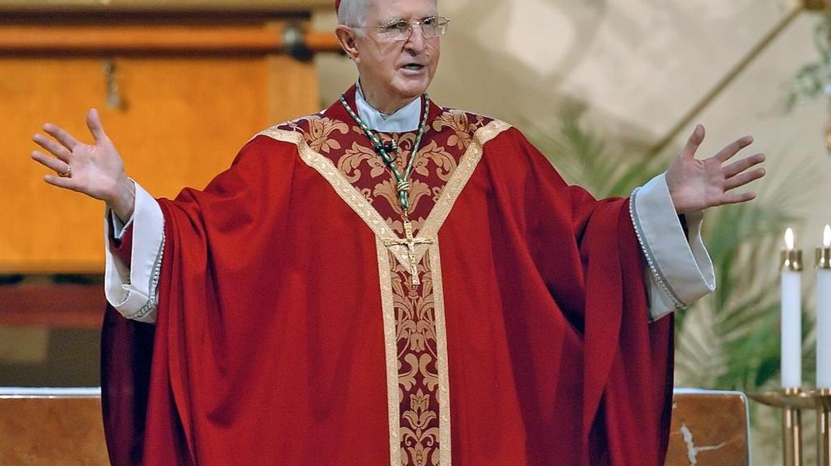 Bishop William Curlin, who died Saturday, spoke at a special Mass in 2007 at St. Gabriel’s Catholic Church. Curlin presided over the rapidly growing Catholic Diocese of Charlotte from 1994 to 2002.