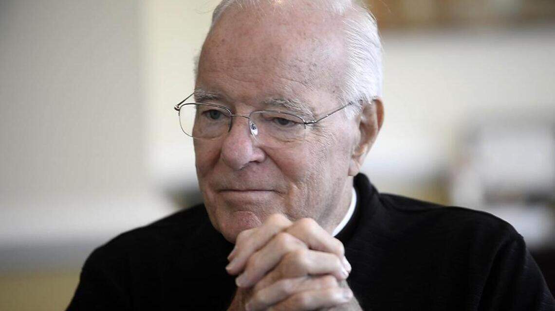 Health issues push popular pastor — a ‘shepherd who smells like the sheep’ — to retire