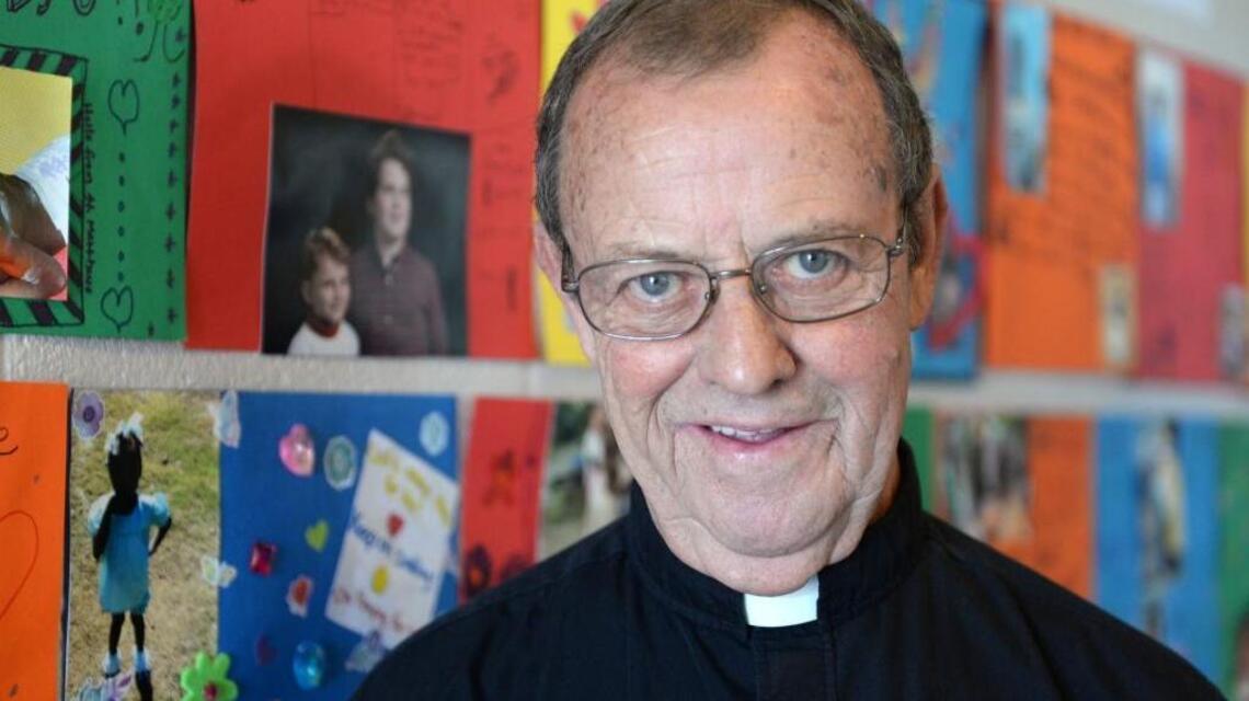 Let married men become priests, says pastor of America’s largest Catholic church