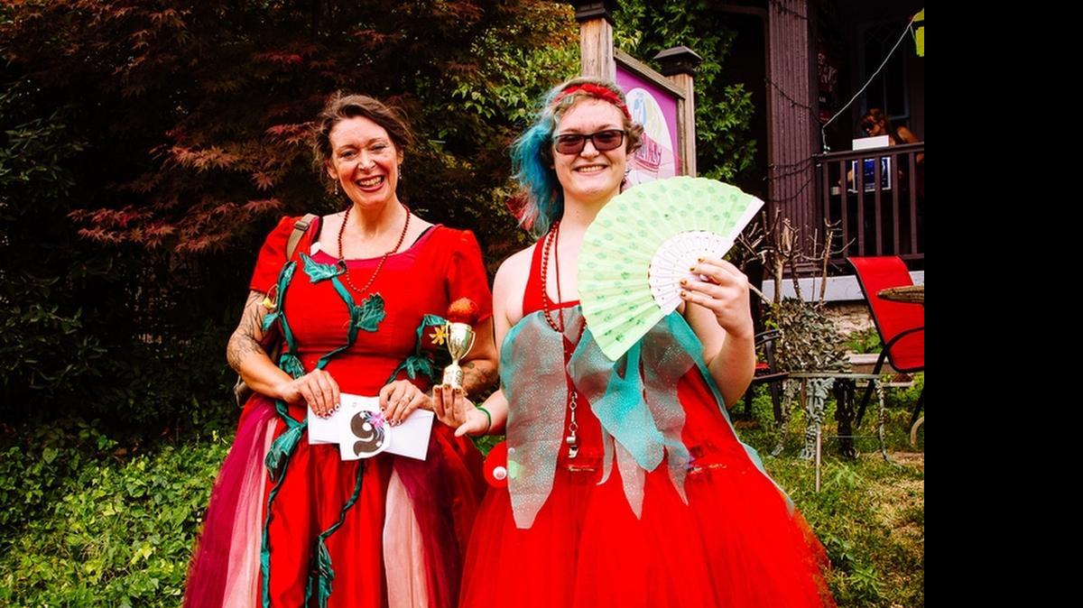 
 Southern Living magazine calls Nashville’s Tomato Art Fest “One of the five things you need to know in the South now.” 
