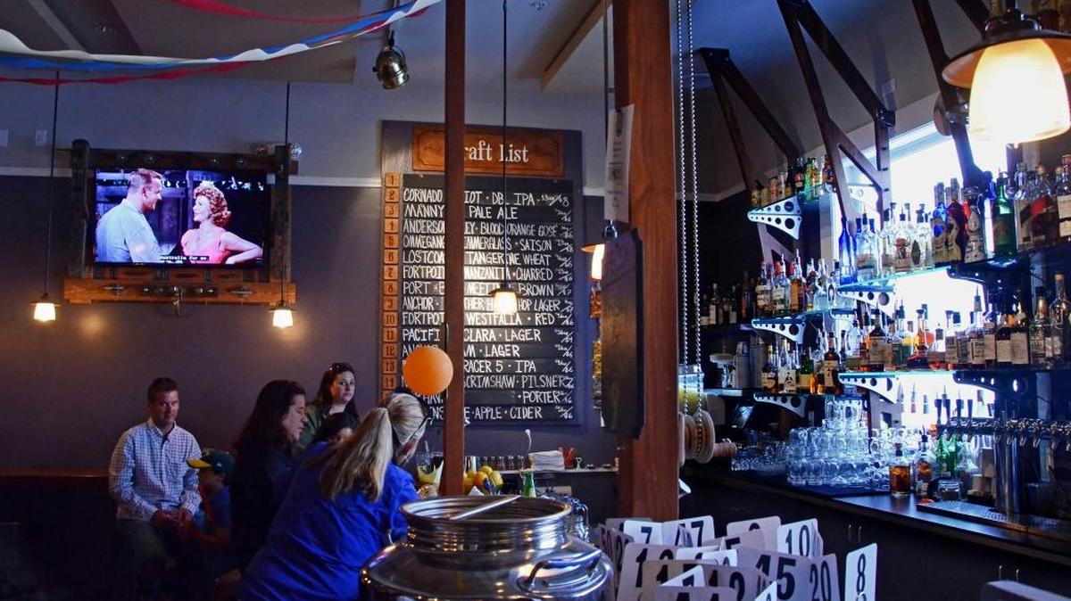 Urban Putt is a San Francisco bar and restaurant that features a 14-hole mini-golf course.