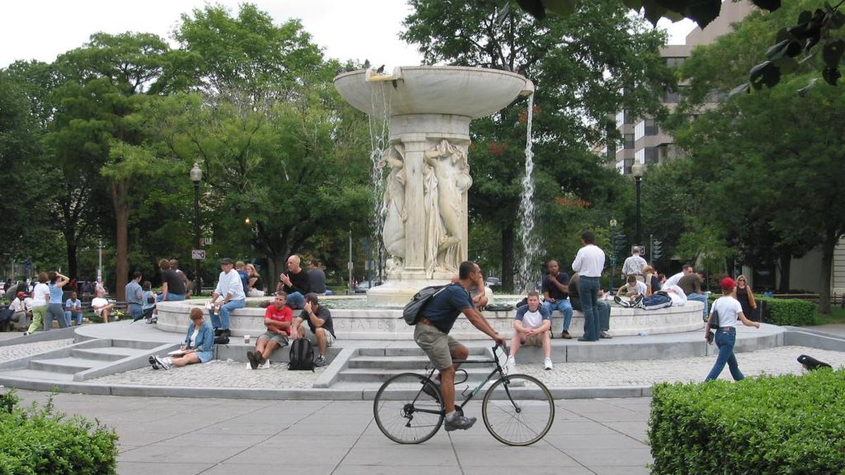 Enjoy the lively scene at the Dupont Circle fountain.