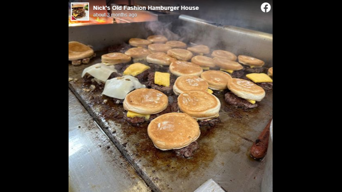 A Davidson County burger joint ranks as the best place to get a cheeseburger in North Carolina.