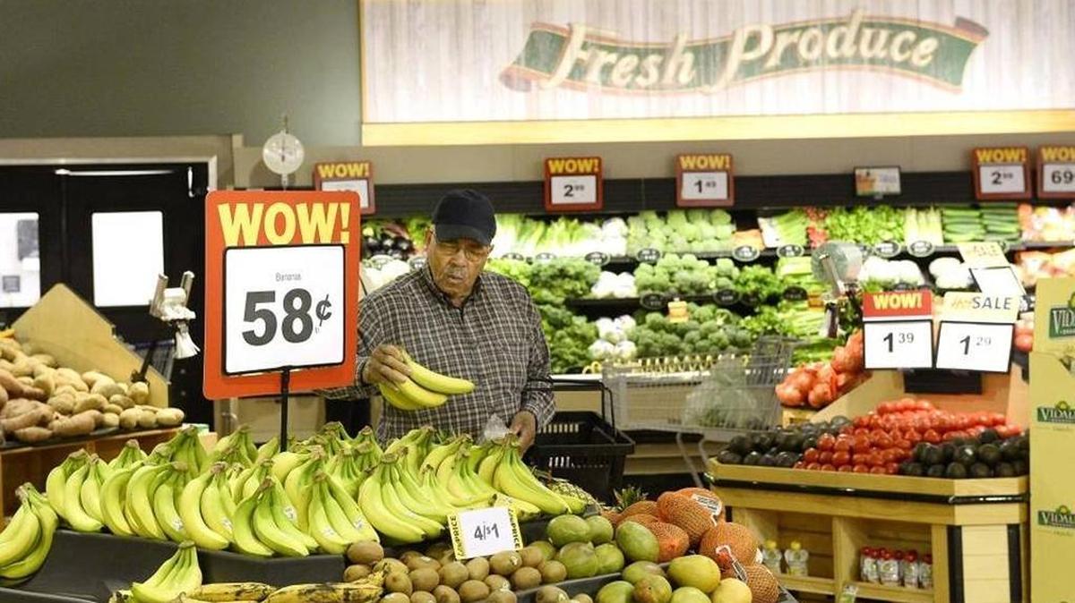 Arthur Rivers of Charlotte shops for produce at the Park Road Food Lion in Dilworth on April 07, 2016.