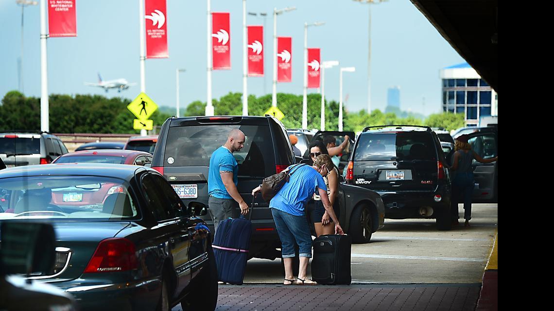
Travelers arrive at the terminal at Charlotte Douglas International Airport. Officials wrapped up an eight-year, $1.5 billion round of construction projects Charlotte’s airport Monday and promptly kicked off a 10-year, $2.5 billion program that will change the roadway passengers use, the terminal and the airfield itself.

