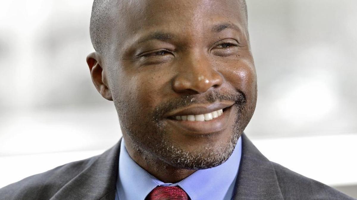 Charlotte planning director Taiwo Jaiyeoba is expected to be named Greensboro city manager on Tuesday.