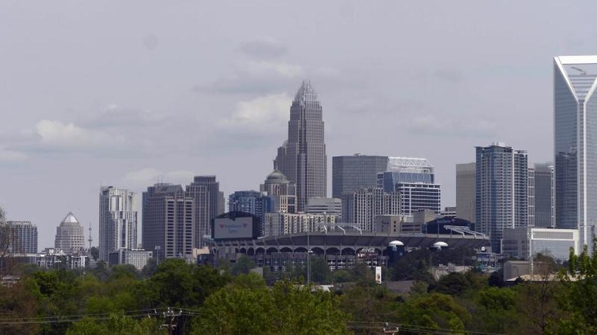The Charlotte skyline on April 12, 2017. Aon Hewitt is closing one of its offices in Charlotte, a move that will result in the loss of 76 full-time jobs.