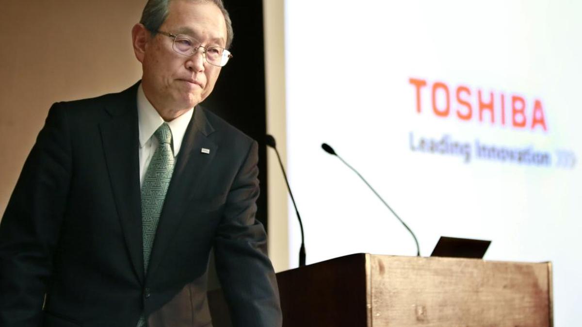 Toshiba Corp. President Satoshi Tsunakawa leaves after his speech during a press conference at the company's headquarters in Tokyo on Tuesday.