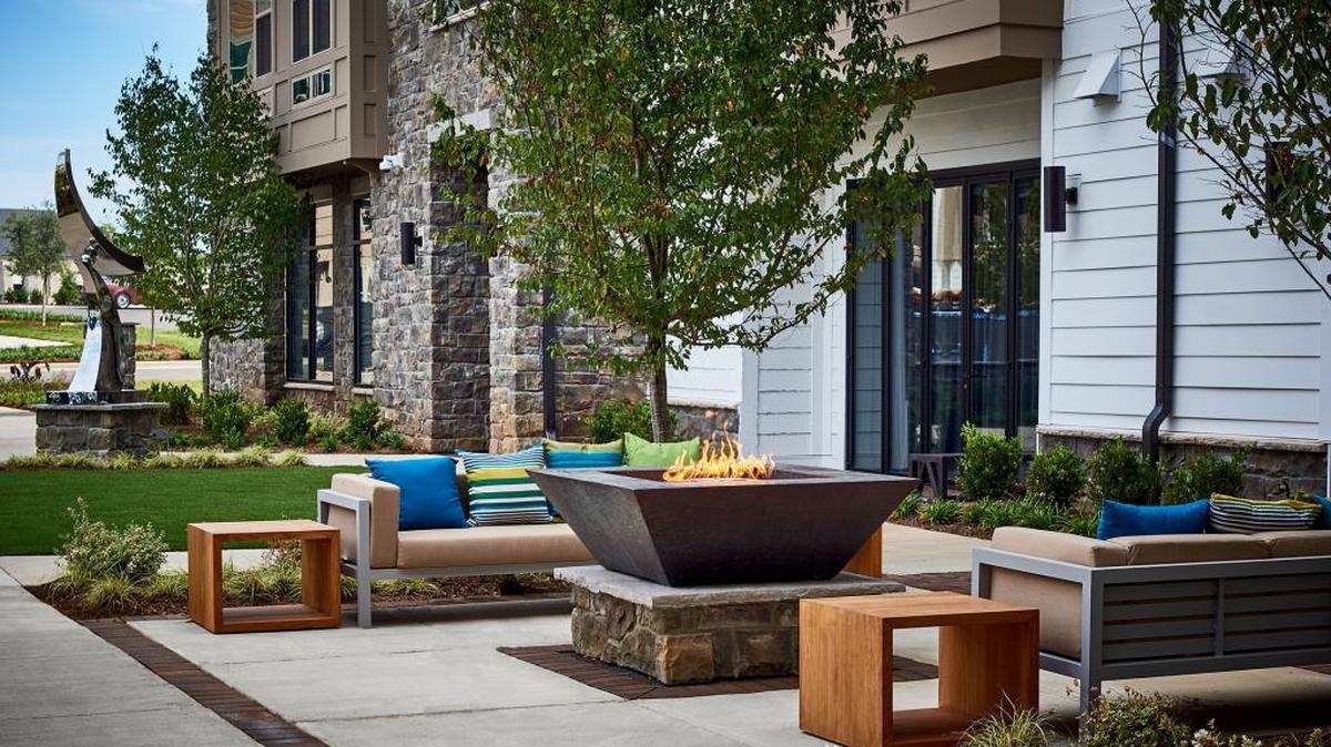 Solis Berewick courtyard