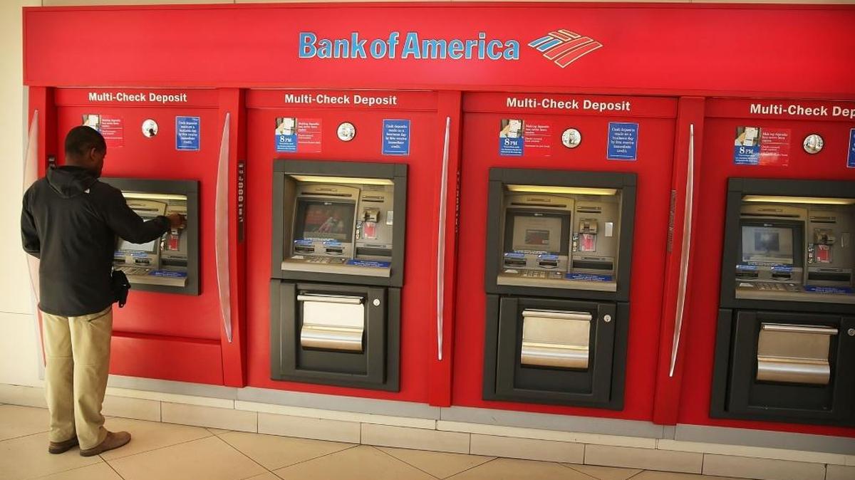 
A man uses an ATM at a Bank of America branch on April 16, 2014 in New York City. 
