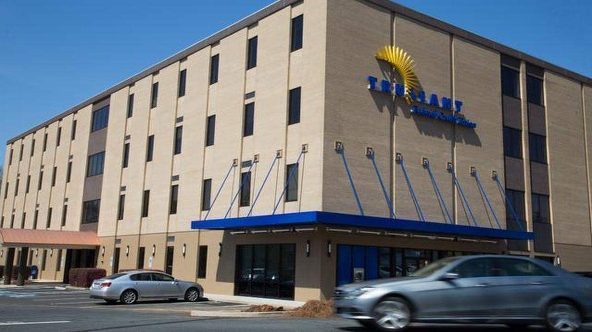 
Truliant Federal Credit Union said Tuesday that it’s building 10 new branches in Charlotte, including four that have opened since October. This branch on Park Road is among them. 
